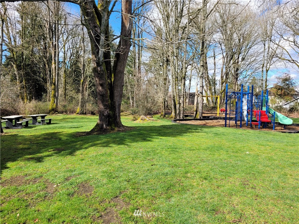 2070 Southeast 8th Place Renton, WA 98057 - Photo 38 of 38 Gallery Image 38