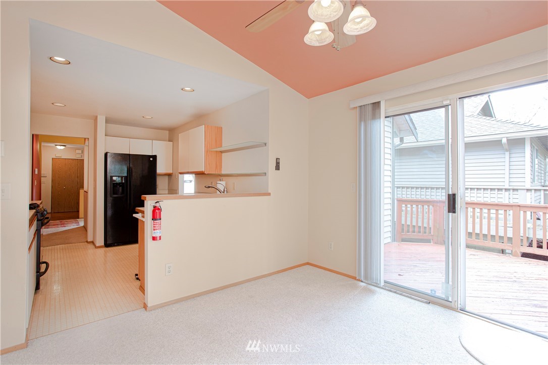 2070 Southeast 8th Place Renton, WA 98057 - Photo 8 of 38 Gallery Image 8