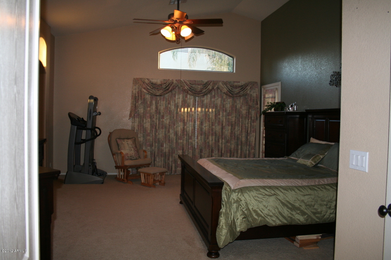 3847 East Simpson Road Gilbert, AZ 85297 - Photo 15 of 35 Master BRm