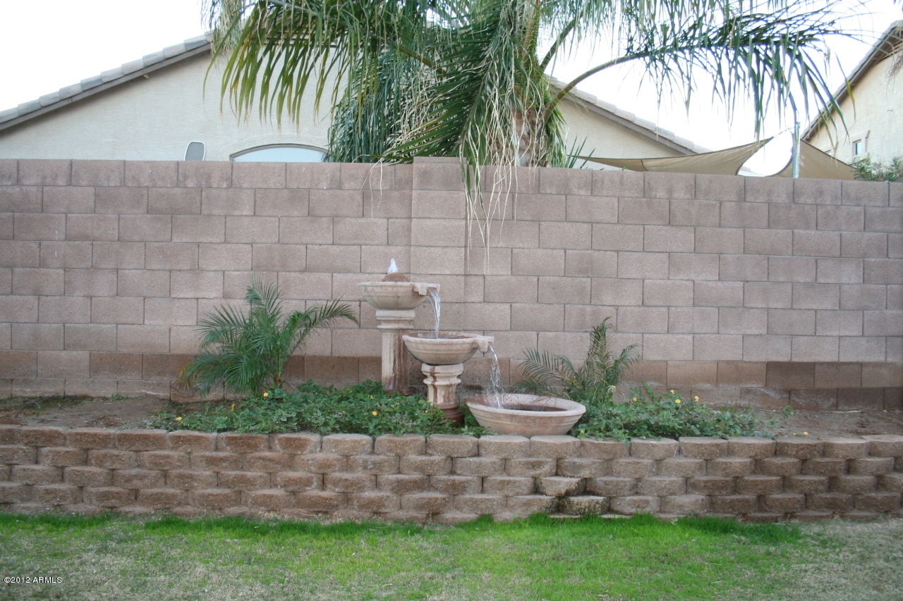 3847 East Simpson Road Gilbert, AZ 85297 - Photo 29 of 35 Backyard Fountain
