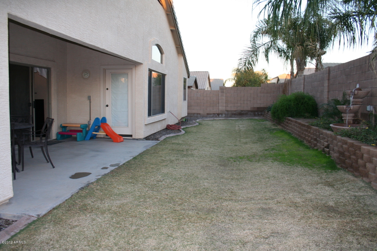 3847 East Simpson Road Gilbert, AZ 85297 - Photo 30 of 35 Winter Backyard auto water/timer