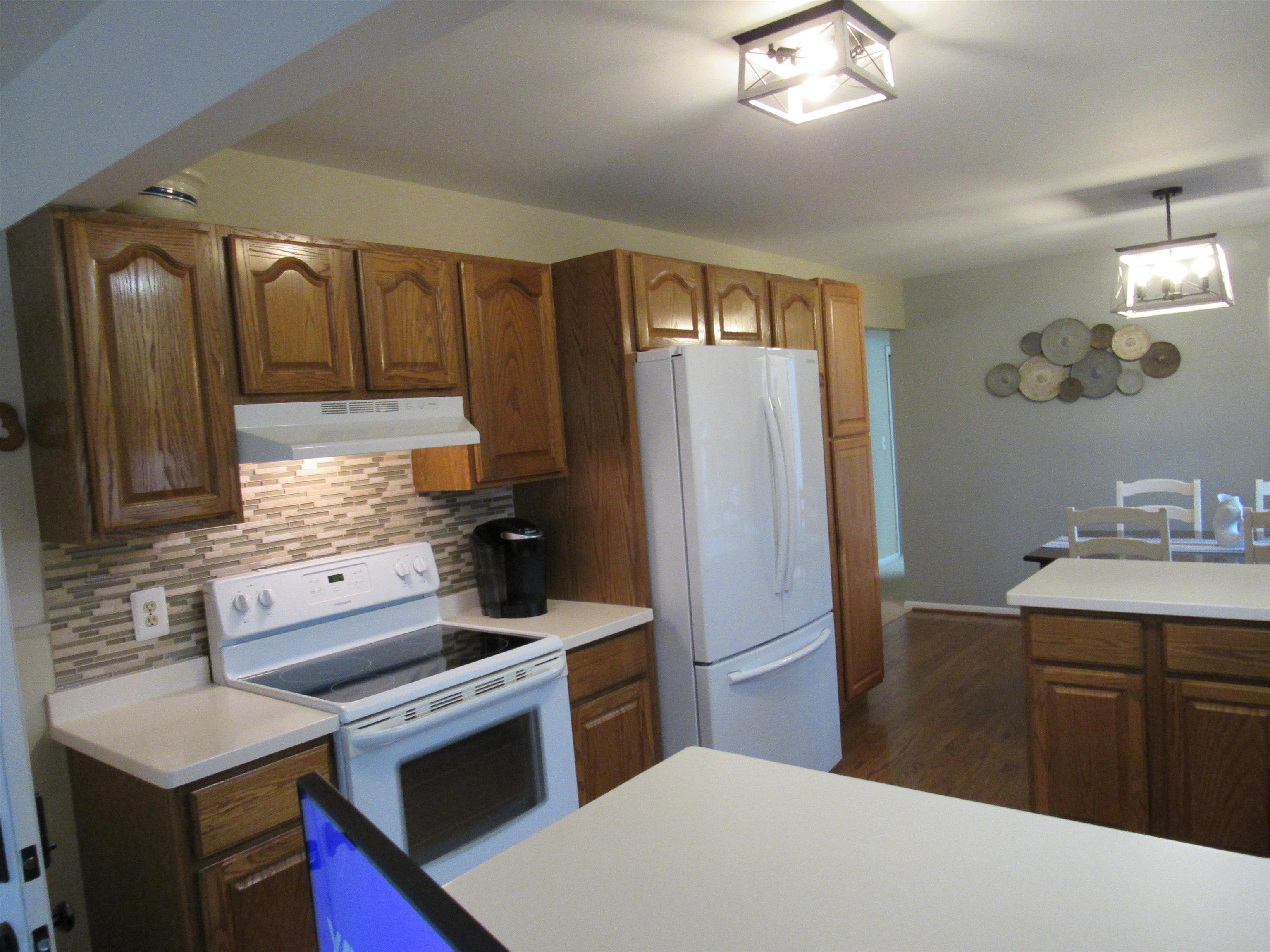 5367 Copley Square Road Grand Blanc, MI 48439 - Photo 7 of 31 50170347-35e261f3-c19b-48ff-93af-e69220fea0c2.JPG