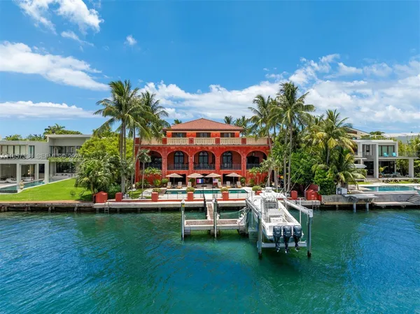 $21,800,000 | 230 Harbor Drive, Key Biscayne, FL 33149