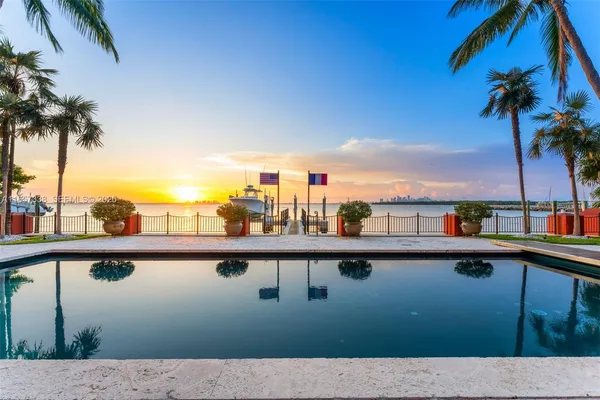 $21,800,000 | 230 Harbor Drive, Key Biscayne, FL 33149