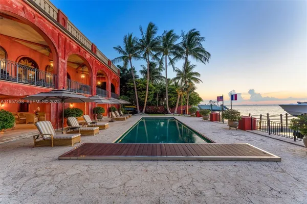 $21,800,000 | 230 Harbor Drive, Key Biscayne, FL 33149