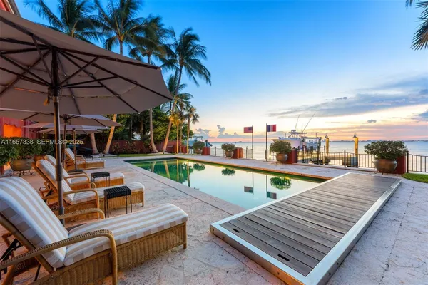 $21,800,000 | 230 Harbor Drive, Key Biscayne, FL 33149