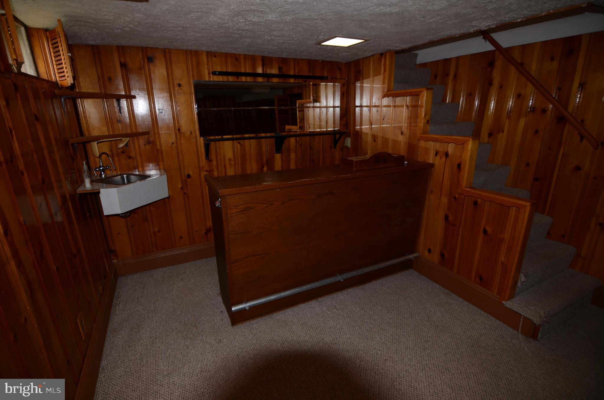 4216 Thorncliff Road Baltimore, MD 21236 - Photo 13 of 20 Family Room w/ wet bar and beverage fridge