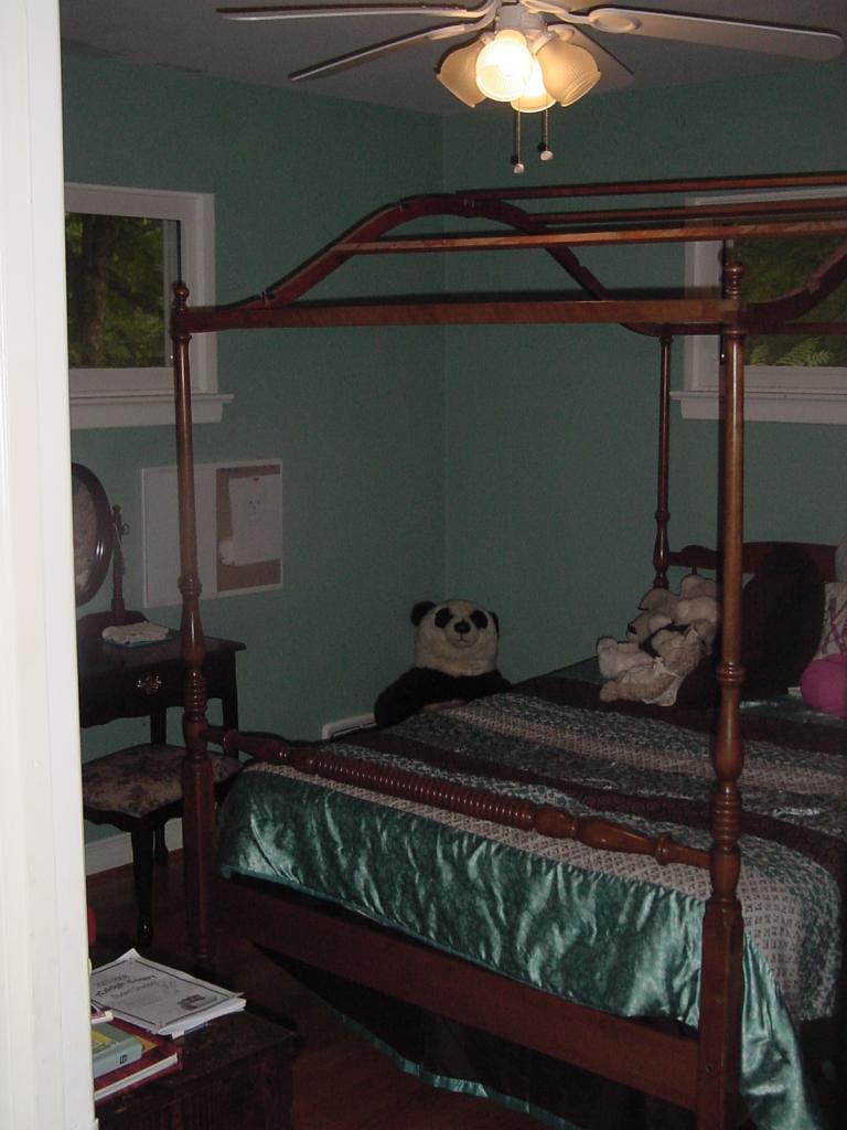 1555 Eton Road Southwest Roanoke, VA 24018 - Photo 12 of 24 Bedroom 3