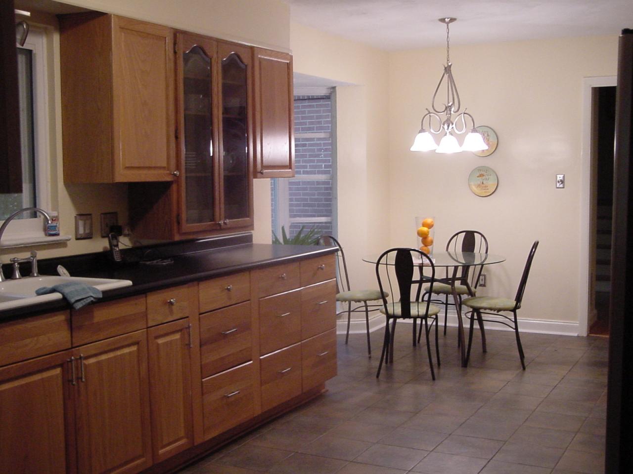 1555 Eton Road Southwest Roanoke, VA 24018 - Photo 6 of 24 Kitchen 2