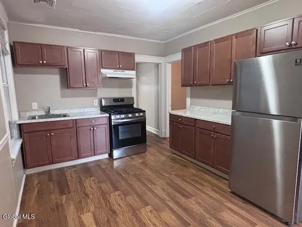 $1,400 | 455 Bradford Street, Unit 2, Albany, NY 12206