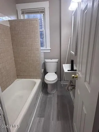 $1,400 | 455 Bradford Street, Unit 2, Albany, NY 12206