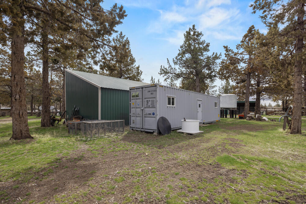 47477 Gerber Road Bonanza, OR 97623 - Photo 22 of 63 a view of a house with a yard and large tree