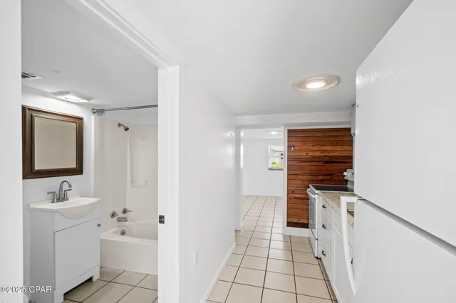 $379,900 | 525 Eighth Street, Port St. Joe, FL 32456