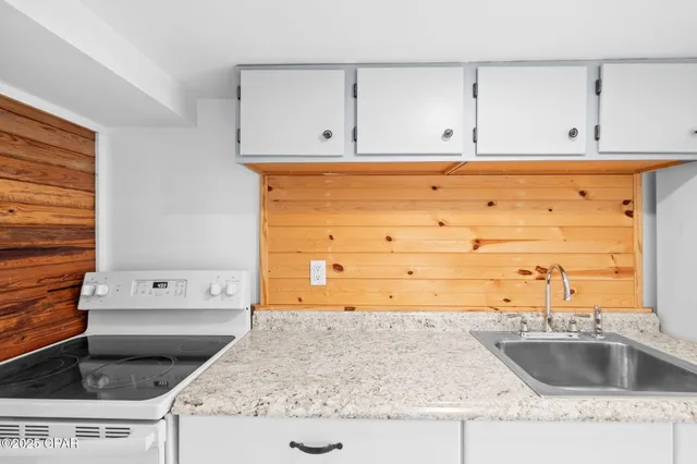 $379,900 | 525 Eighth Street, Port St. Joe, FL 32456