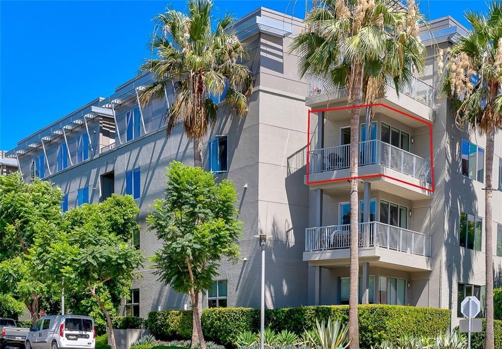 21 Gramercy, Unit 306 Irvine, CA 92612 - Photo 33 of 46 a front view of a multi story residential apartment building