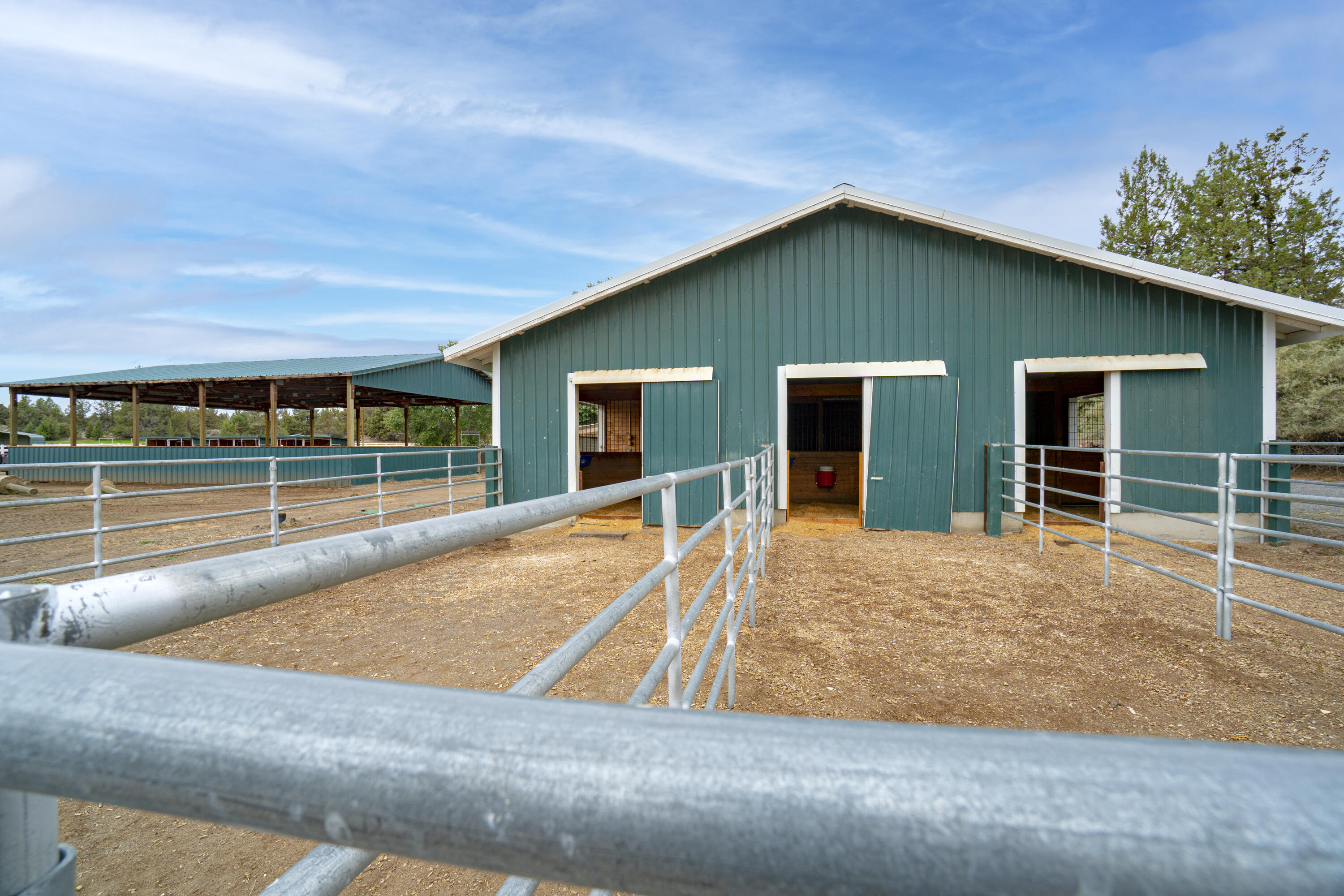 22075 Bear Creek Road Bend, OR 97701 - Photo 58 of 95 22075-139-2