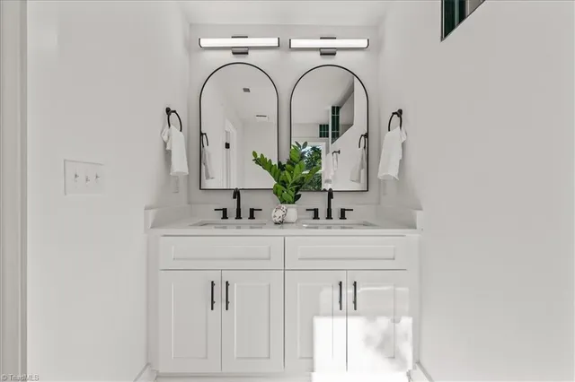 $260,000 | 210 South Carter Street, Liberty, NC 27298