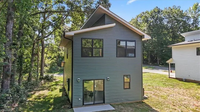 $260,000 | 210 South Carter Street, Liberty, NC 27298