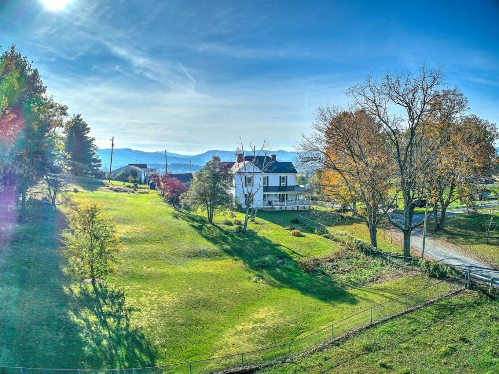 31654 Zephyr Road Meadowview, VA 24361 - Photo 4 of 37 Photo 4