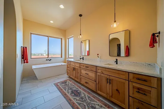 $3,200 | 335 Latigo Way, Wickenburg, AZ 85390