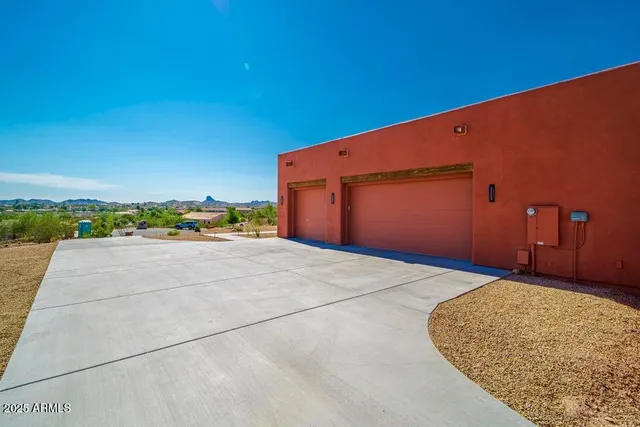 $3,200 | 335 Latigo Way, Wickenburg, AZ 85390