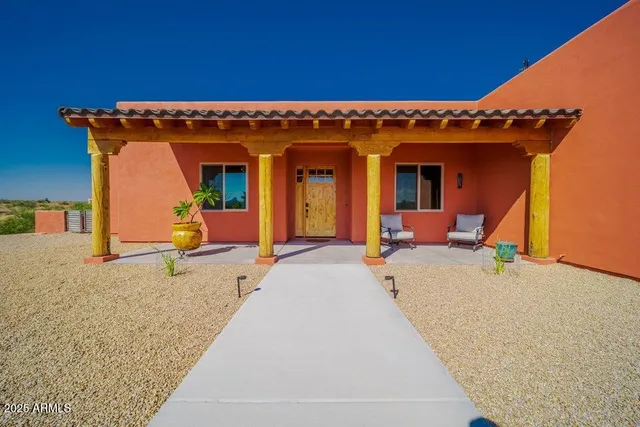 $3,200 | 335 Latigo Way, Wickenburg, AZ 85390