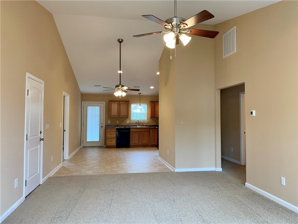 102 Kestrel Court Anderson, SC 29621 - Photo 2 of 20