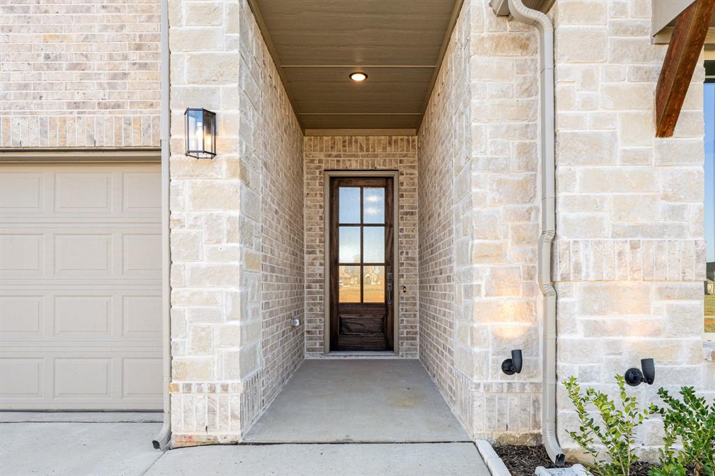 38 Osprey Street Joshua, TX 76058 - Photo 4 of 37 a view of an entryway