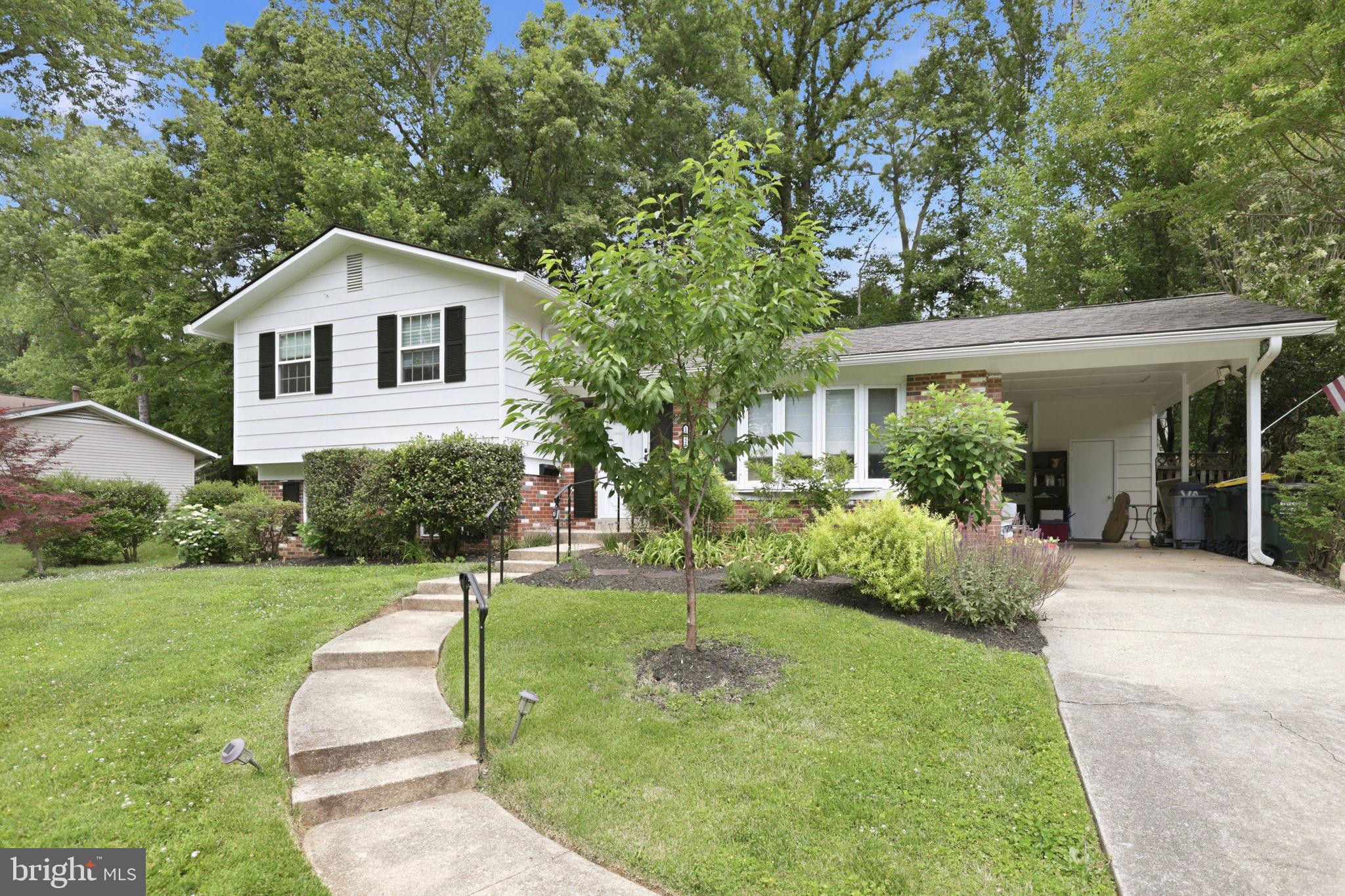 10926 Roma Street Fairfax, VA 22030 - Photo 2 of 43