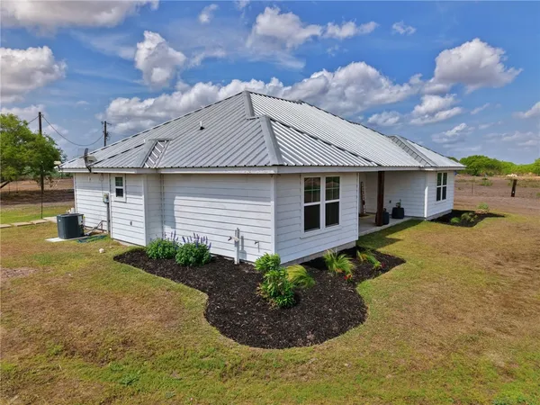 $559,900 | 229 County Road 353 North, Orange Grove, TX 78372