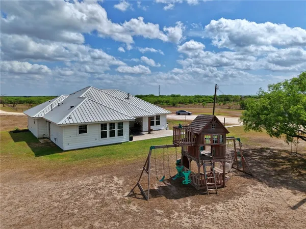 $559,900 | 229 County Road 353 North, Orange Grove, TX 78372