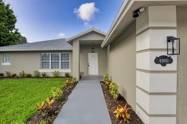 $629,900 | 6900 2nd Street, Jupiter, FL 33458