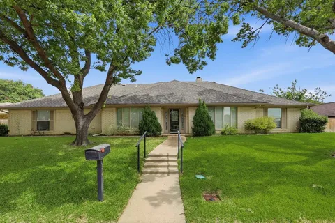 $420,000 | 4500 French Lake Drive, Fort Worth, TX 76133