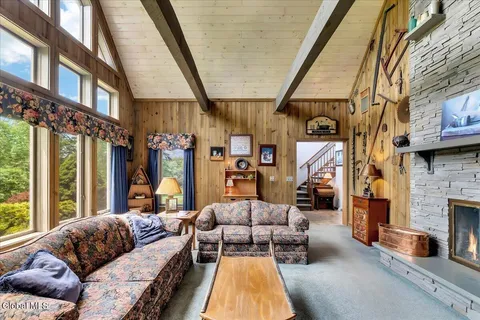 $549,900 | 456 South Kelley Road, Princetown, NY 12306