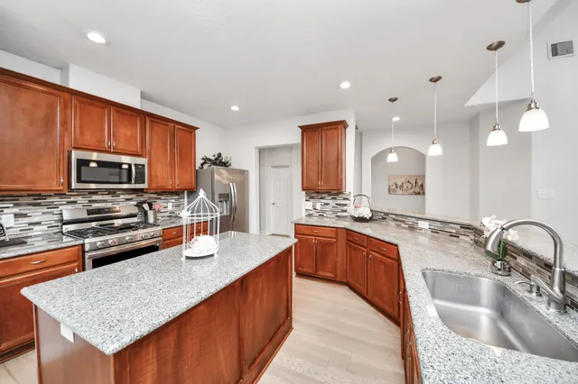 $337,500 | 8718 Sandusky Court, Tomball, TX 77375