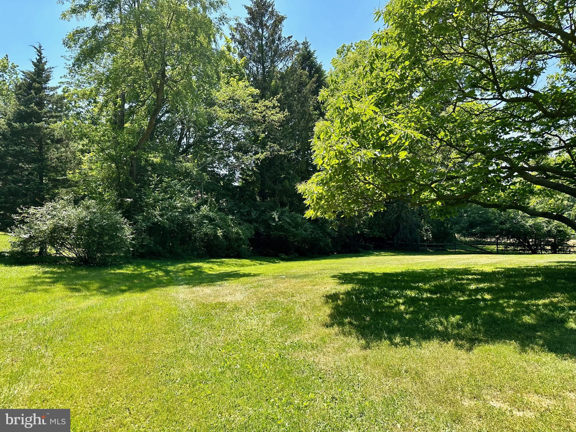207 Rydal Place Ambler, PA 19002 - Photo 8 of 29 Backyard