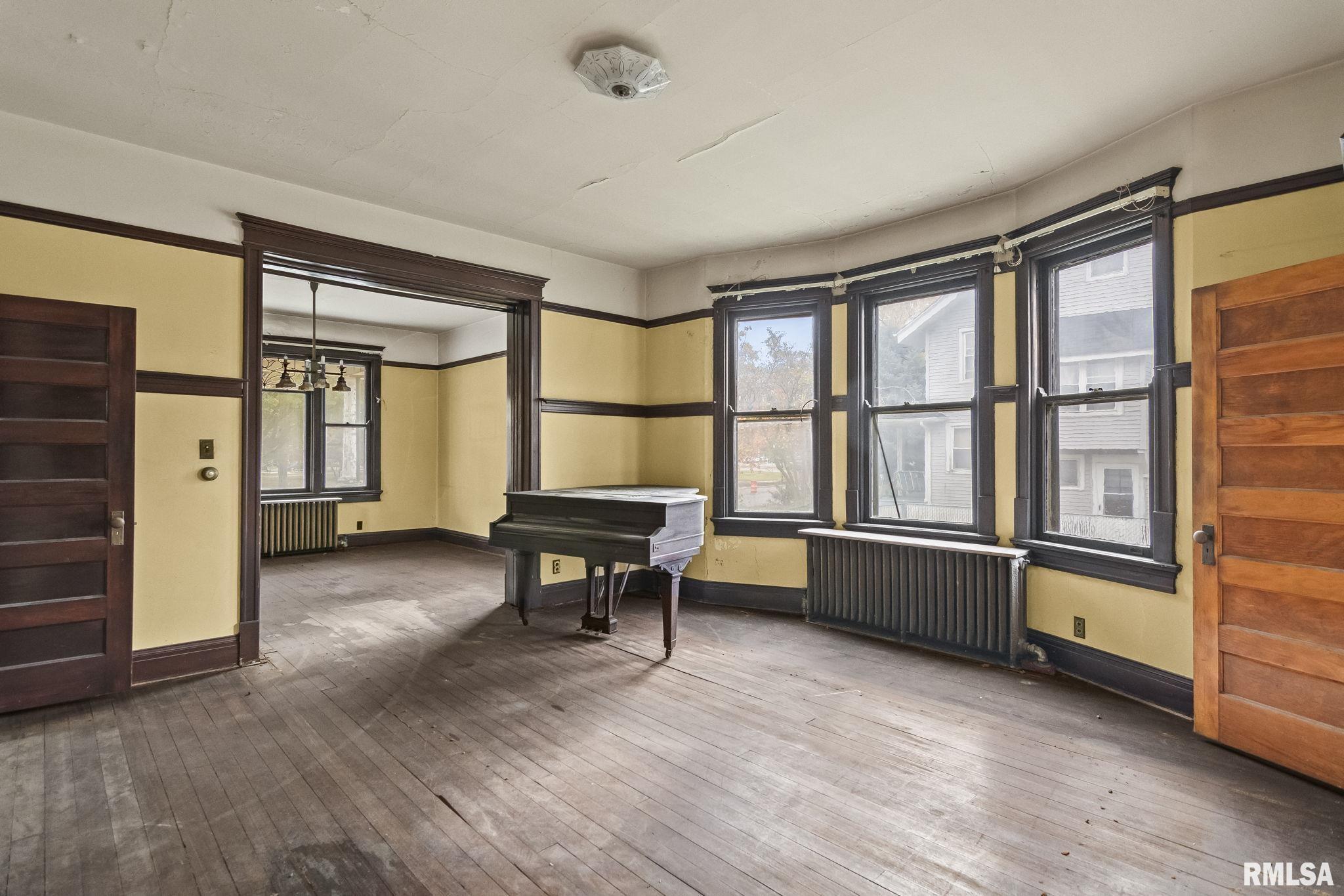 2021 South 6th Street Springfield, IL 62703 - Photo 11 of 38