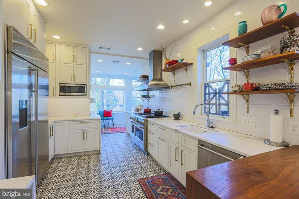 $825,000 | 2210 Sulgrave Avenue, Baltimore, MD 21209
