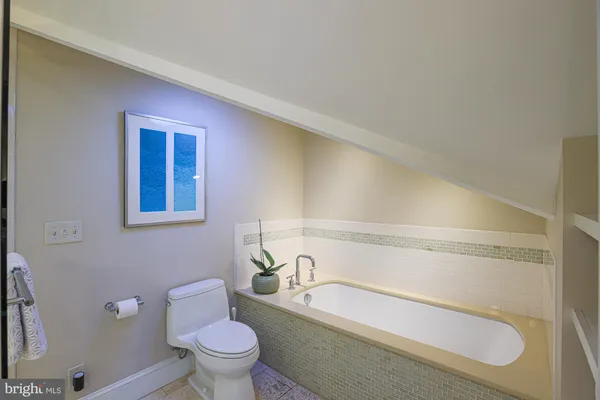 $825,000 | 2210 Sulgrave Avenue, Baltimore, MD 21209
