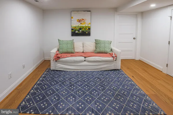 $825,000 | 2210 Sulgrave Avenue, Baltimore, MD 21209