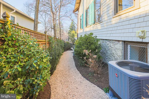 $825,000 | 2210 Sulgrave Avenue, Baltimore, MD 21209