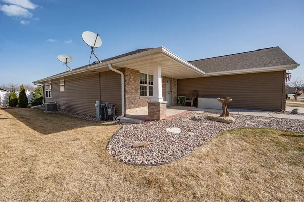$409,900 | 3865 Meunier Lane, Green Bay, WI 54311