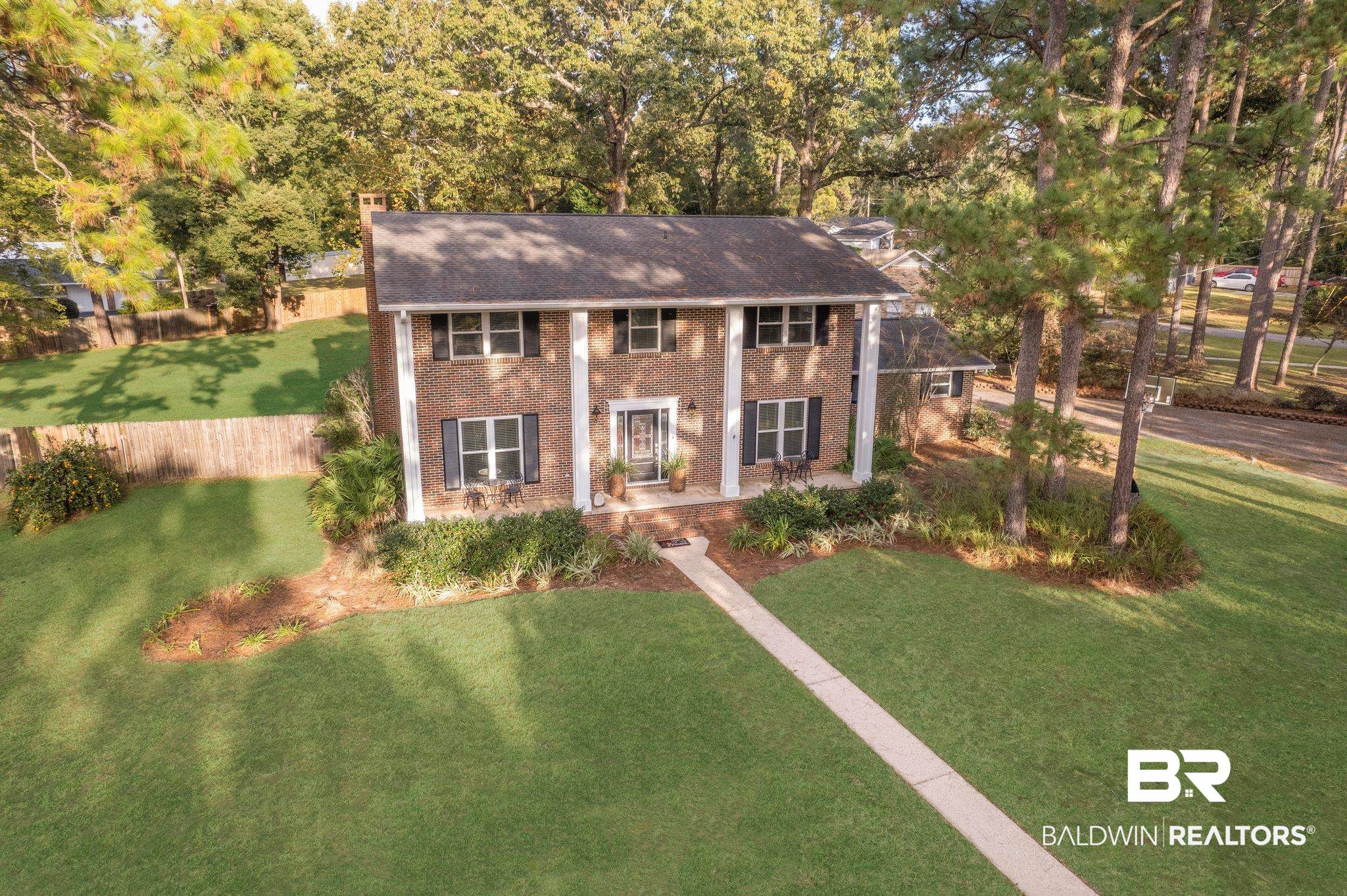 607 Southern Way Daphne, AL 36527 - Photo 2 of 38