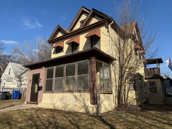 $274,900 | 1092 Edgerton Street, St. Paul, MN 55130