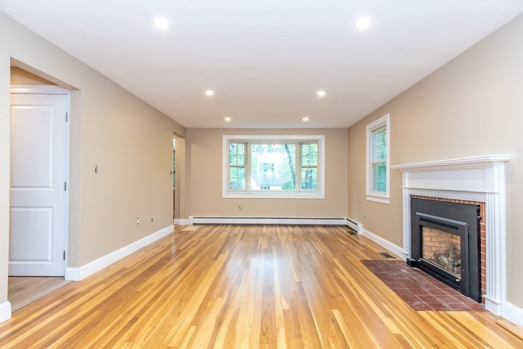 3 Tremont Road Chelmsford, MA 01863 - Photo 14 of 29