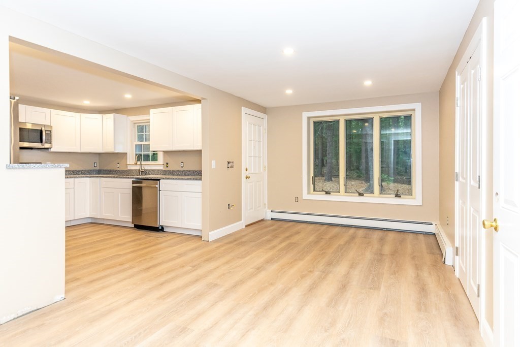3 Tremont Road Chelmsford, MA 01863 - Photo 9 of 29