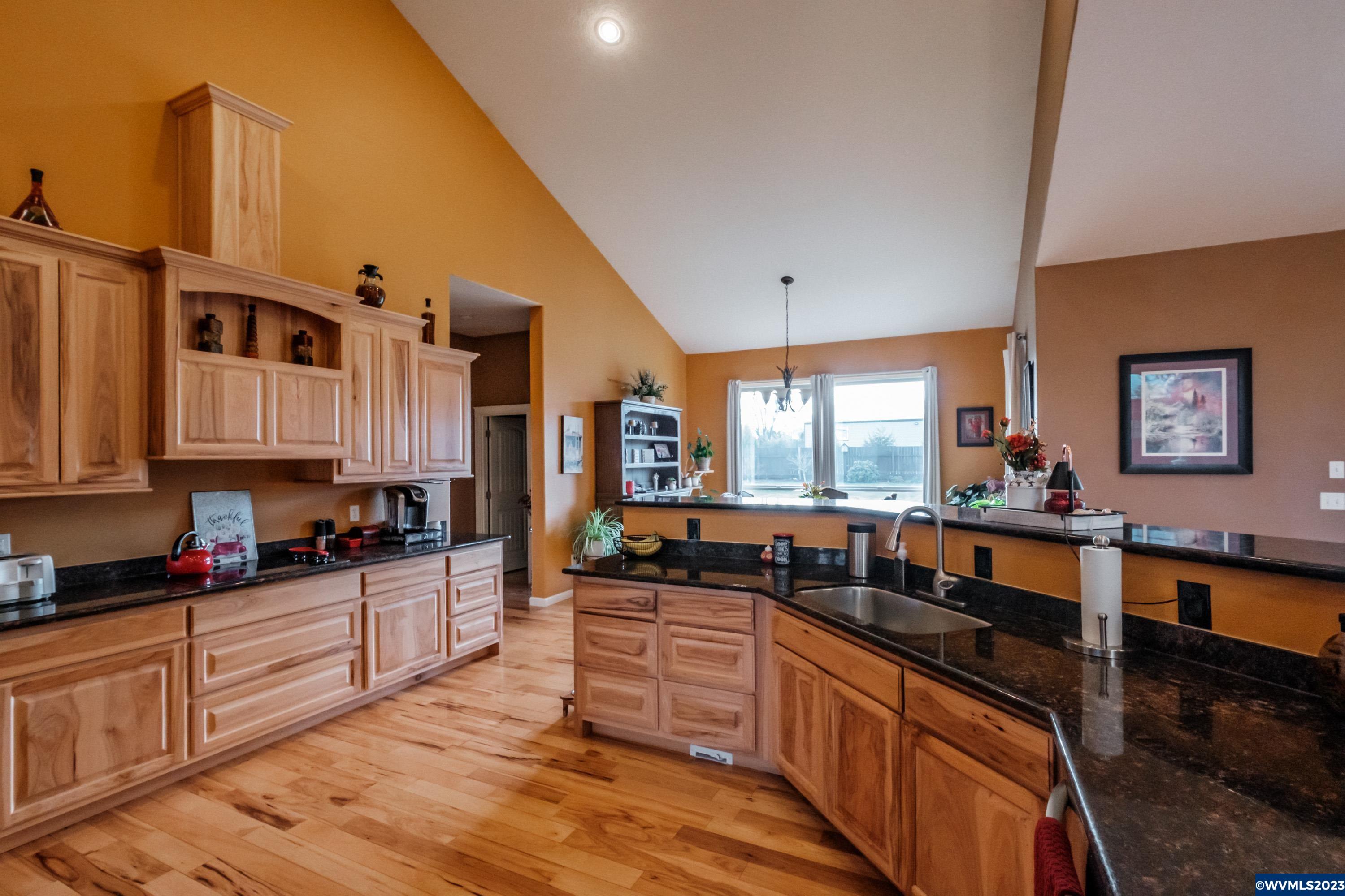 5070 Old Salem Road Northeast Albany, OR 97321 - Photo 9 of 42 Gallery Image 9