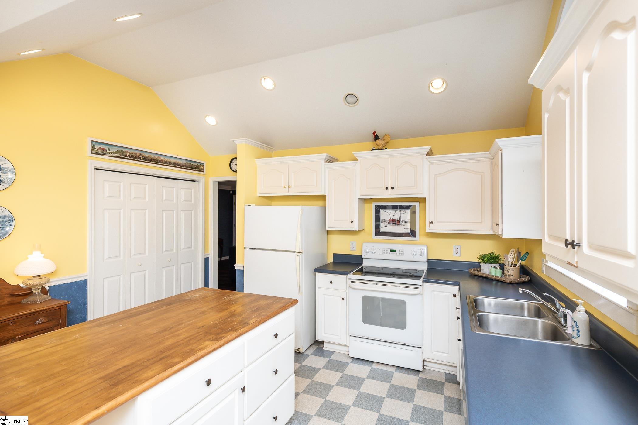 320 Ray Road Piedmont, SC 29673 - Photo 13 of 35