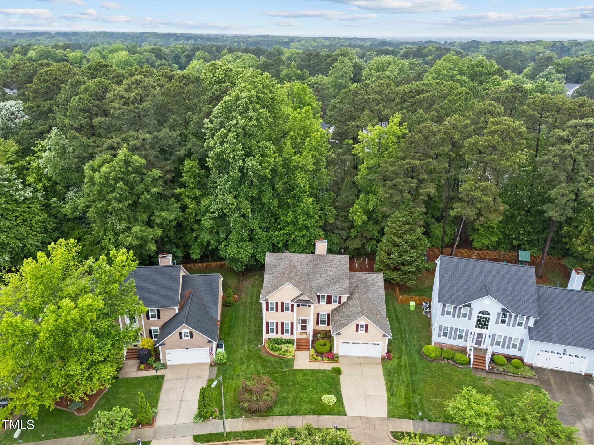 12325 Amoretto Way Raleigh, NC 27613 - Photo 41 of 43 42