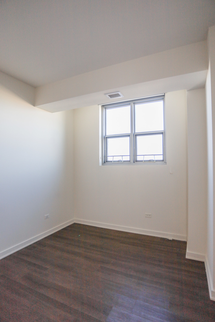 910 West Huron Street, Unit 915 Chicago, IL 60642 - Photo 11 of 23